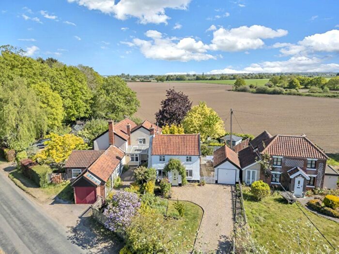 3 Bedroom Detached House For Sale In Hawthorne Cottage, Brewers Green, Roydon, Diss, IP22