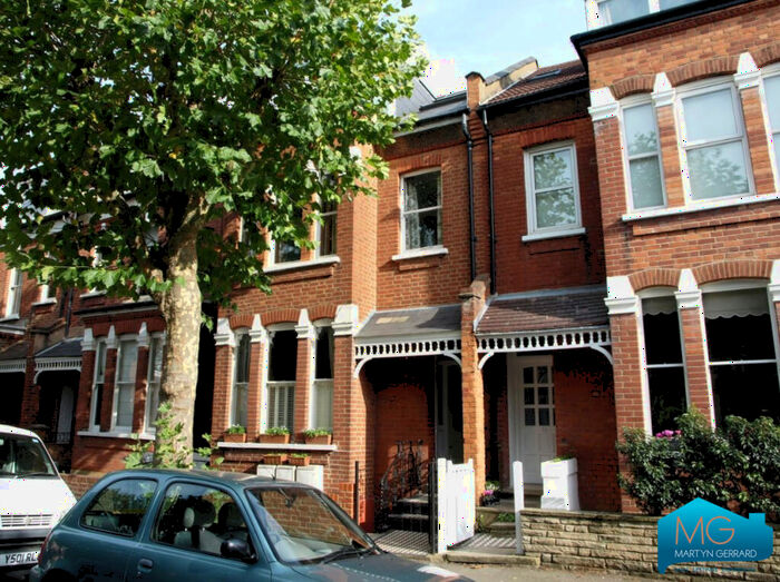 2 Bedroom Apartment To Rent In Fortis Green Avenue, East Finchley, London, N2