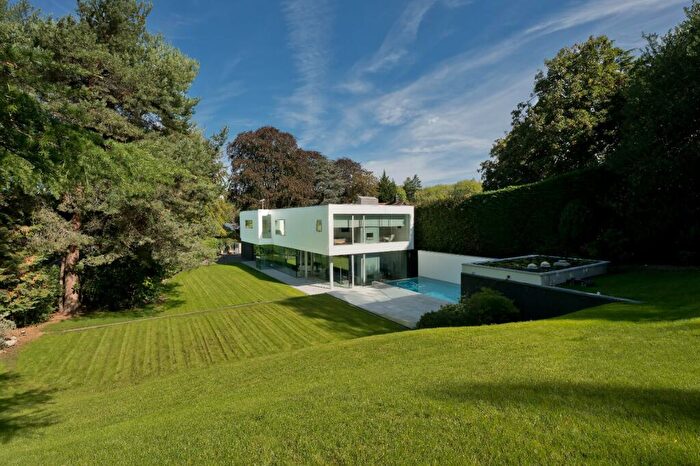 5 Bedroom Detached House To Rent In Albany Close, Esher, Surrey, KT10
