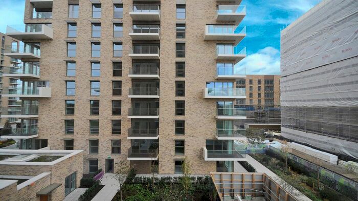 2 Bedroom Flat To Rent In Larkin House, Kidbrooke Village, SE3