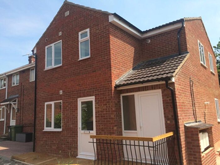 2 Bedroom Flat To Rent In Bradwell Court, Braintree, CM7