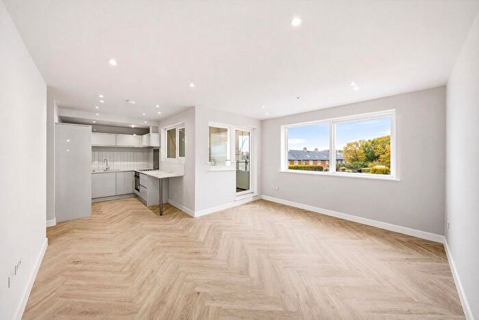 3 Bedroom Flat For Sale In Flat Portelet Street, London, E1