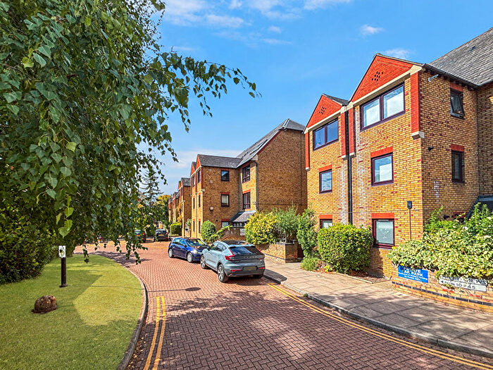 2 Bedroom Apartment For Sale In Bailey Mews, Cambridge, CB5