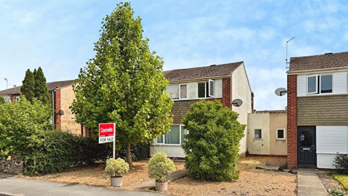 3 Bedroom Semi-Detached House For Sale In Wincombe Lane, Shaftesbury, SP7