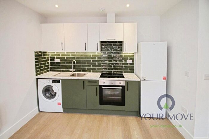 Flat To Rent In Harpur Street, Bedford, Bedfordshire, MK40