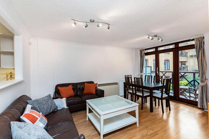 3 Bedroom Apartment To Rent In Hermitage Court, Knighten Street, Wapping, E1W