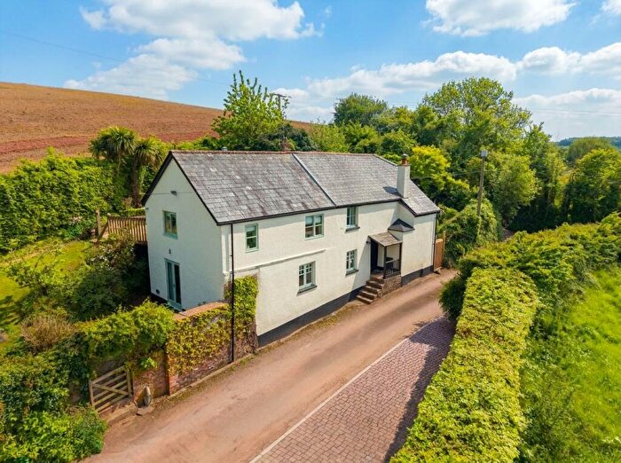 3 Bedroom Detached House For Sale In Crediton, EX17