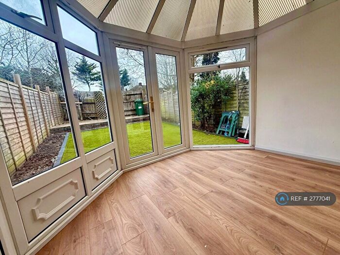 3 Bedroom Detached House To Rent In Romney Row, London, NW2