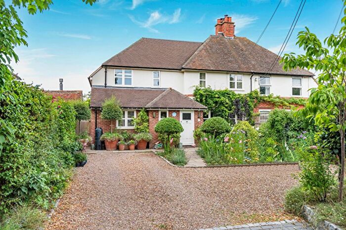 3 Bedroom Semi-Detached House For Sale In The Croft, Aston Tirrold, OX11