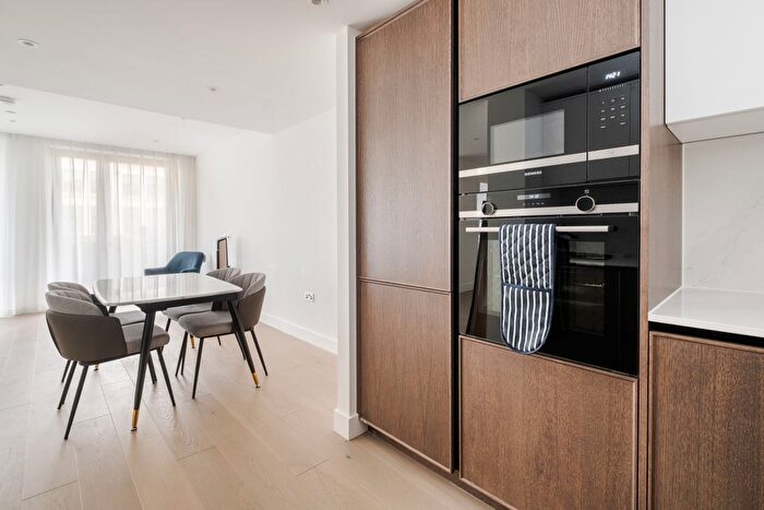 1 Bedroom Flat To Rent In Paragon Square, London, WC1X