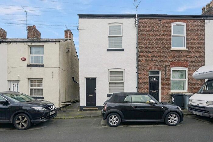 2 Bedroom End Of Terrace House For Sale In Vincent Street, SK11