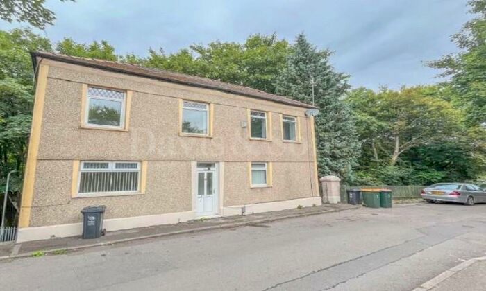 3 Bedroom Maisonette To Rent In Tregwilym Road, Rogerstone, Newport., NP10