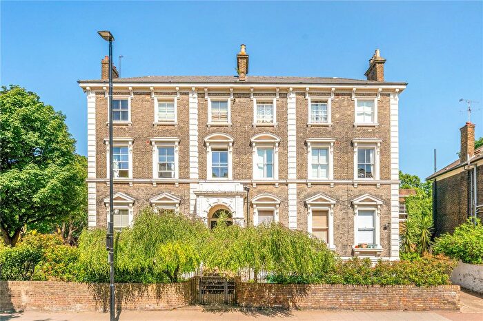 2 Bedroom Flat For Sale In South Lambeth Road, London, SW8
