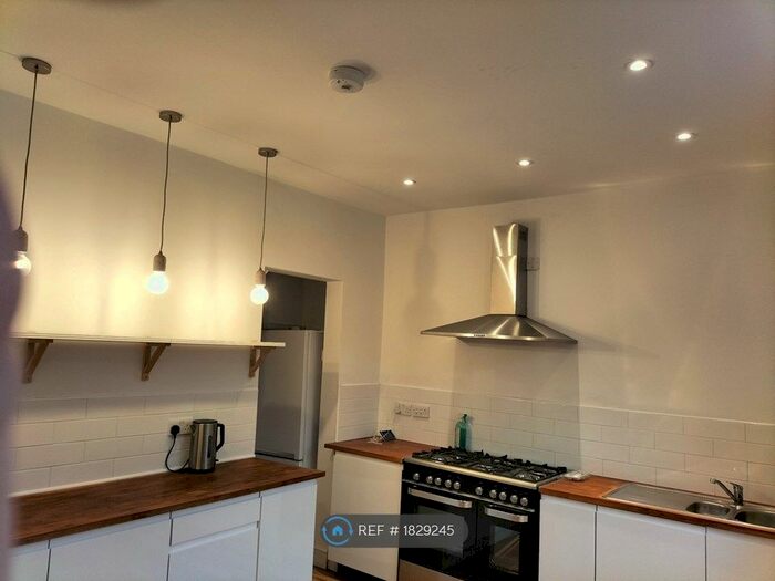 2 Bedroom Terraced House To Rent In Wakefield Street, Chadderton, OL1