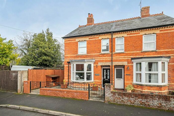 3 Bedroom Semi-Detached House For Sale In Salisbury Street, Devizes, SN10