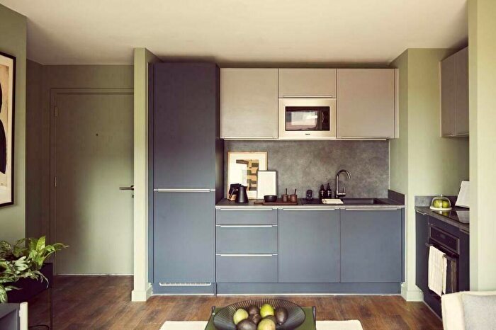 1 Bedroom Flat To Rent In Mustard Wharf At Tower Works, Heritage Collection, LS11