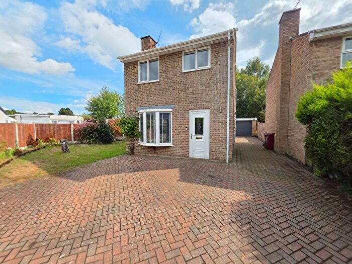3 Bedroom Detached House For Sale In The Birches, Westwoodside, DN9