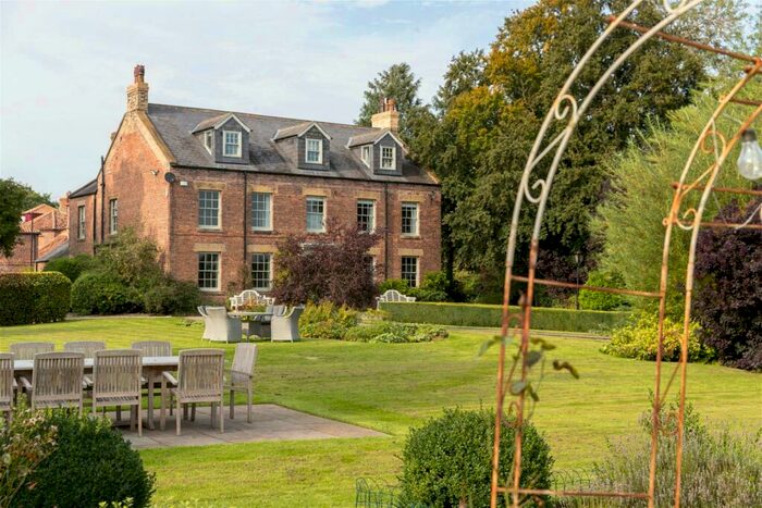 5 Bedroom Country House For Sale In Little Holtby, Northallerton, DL7