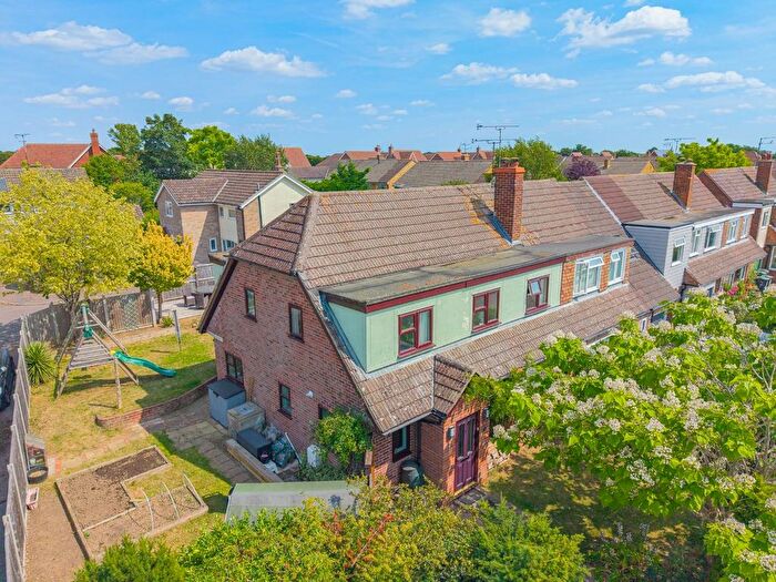5 Bedroom Semi-detached House For Sale In Garden Fields, Stebbing, Dunmow, Essex, CM6