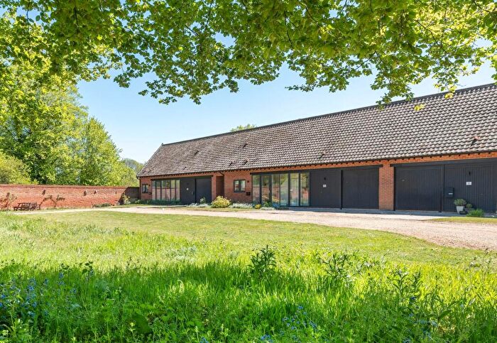 4 Bedroom Terraced House For Sale In Bowthorpe Hall Road, Norwich, NR5
