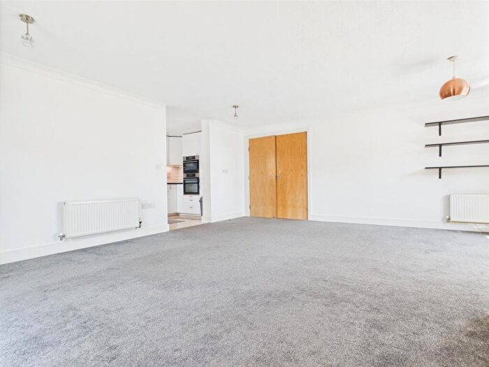 4 Bedroom House To Rent In Rivermead, St. Marys Island, ME4