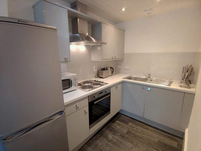 2 Bedroom Flat To Rent In Queen Margaret Drive, North Kelvinside, Glasgow, G20