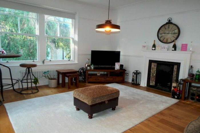 3 Bedroom Flat To Rent In Frant Road, Tunbridge Wells, TN2
