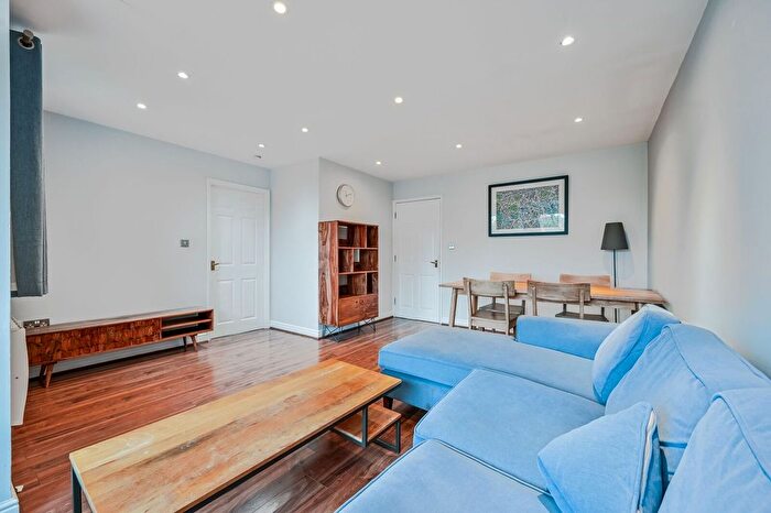2 Bedroom Flat To Rent In Thyme Close, Kidbrooke, London, SE3