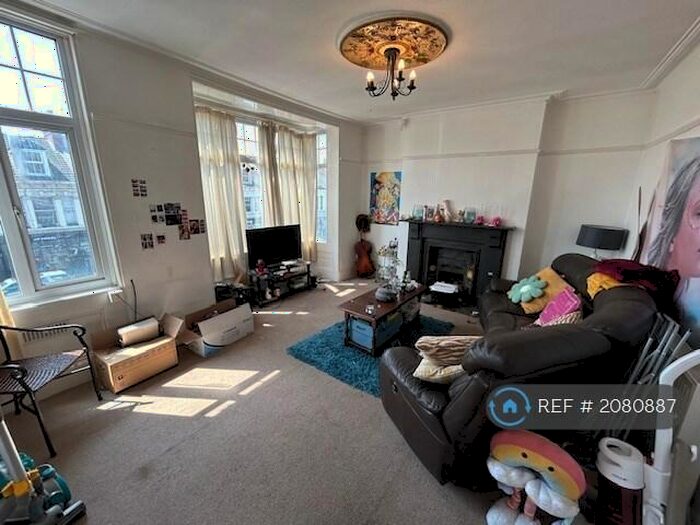 3 Bedroom Maisonette To Rent In Portland Road, Hove, BN3