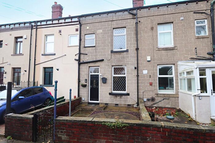 2 Bedroom Detached House To Rent In Cemetery Road, Pudsey, West Yorkshire, LS28