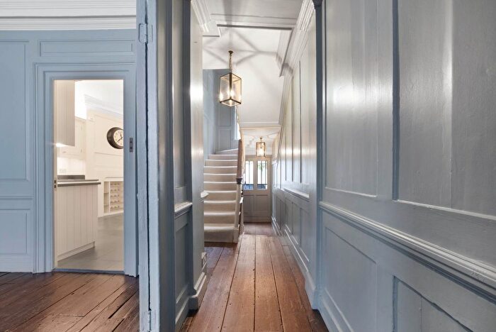 4 Bedroom Property To Rent In Meard Street, Soho, W1F