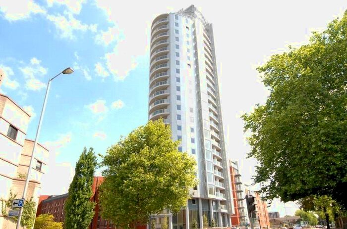 2 Bedroom Flat To Rent In Altyre Road, Croydon, CR0