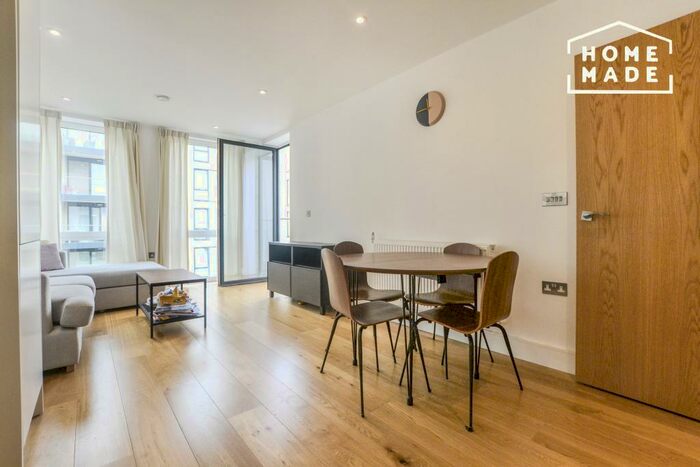 2 Bedroom Flat To Rent In Grove Place, Eltham, SE9