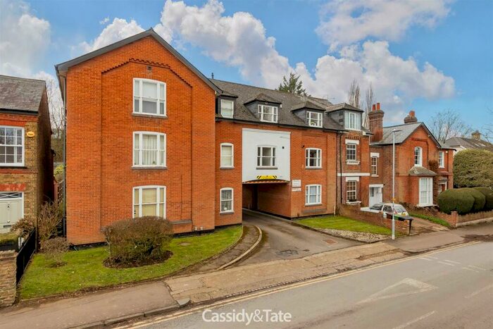 1 Bedroom Apartment To Rent In Ramryge Court Prospect Road St Albans Hertfordshire, AL1
