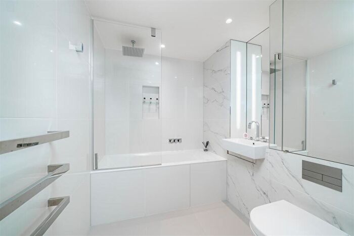 3 Bedroom Apartment To Rent In Hampton Tower, South Quay Plaza, London, E14