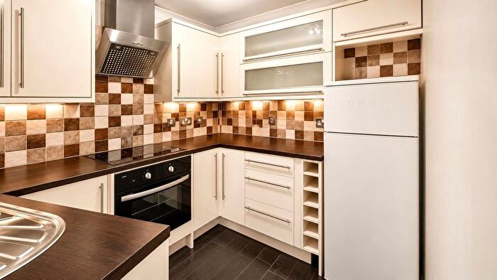 1 Bedroom Flat For Sale In Amblefield Court, Northchapel, GU28