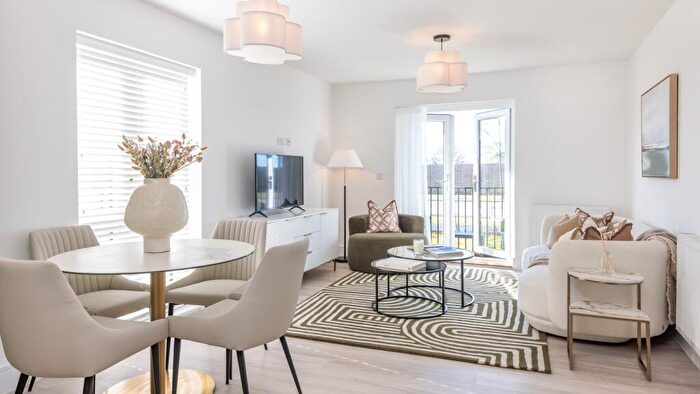 2 Bedroom Flat For Sale In Birchwod, West Street, Farnham, GU9