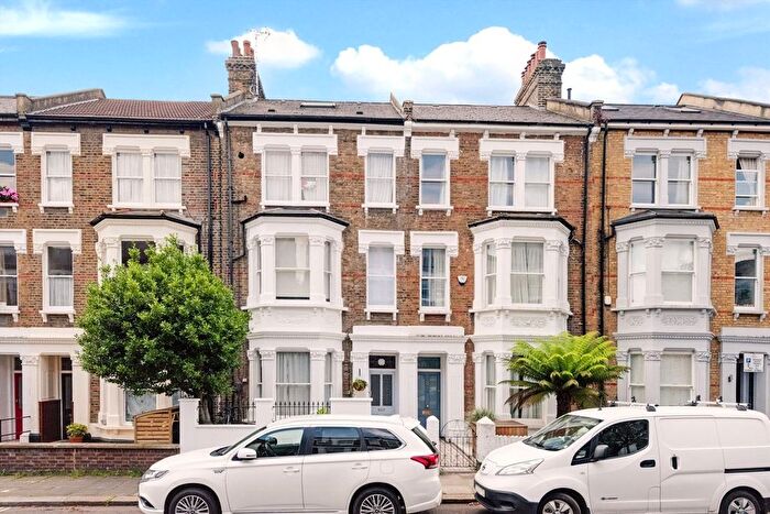1 Bedroom Flat To Rent In Macroom Road, Maida Vale, W9