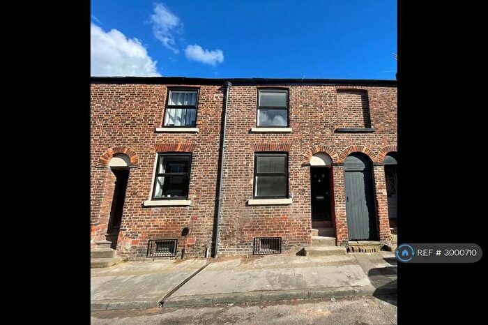 3 Bedroom Terraced House To Rent In Crompton Road, Macclesfield, SK11