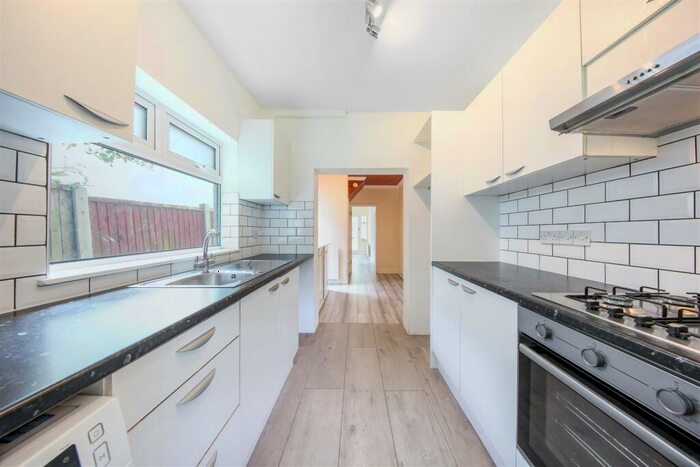 4 Bedroom Semi-Detached House To Rent In Elms Lane, Wembley, HA0