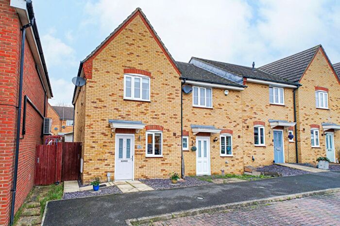 2 Bedroom End Terrace House For Sale In Deverell Way, Leighton Buzzard, LU7