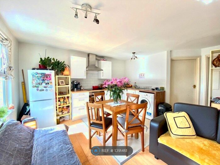 1 Bedroom Flat To Rent In Morning Lane, London, E9