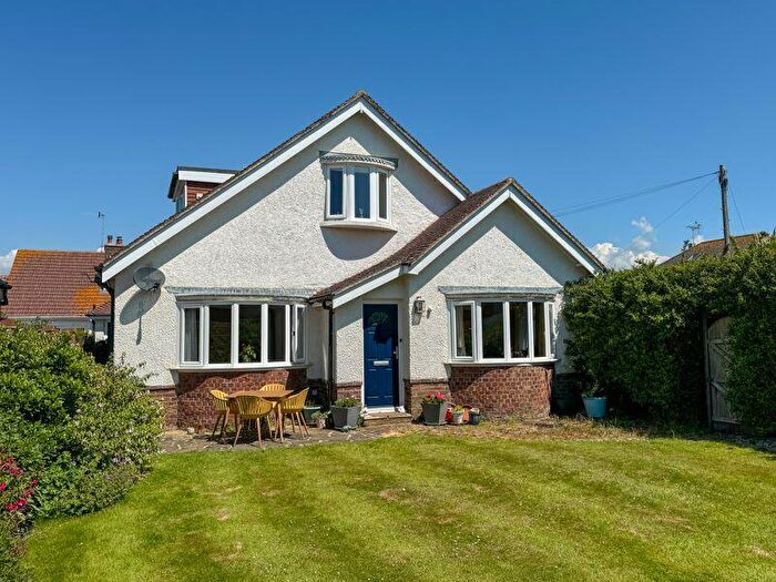 4 Bedroom Detached House For Sale In Felpham, West Sussex, PO22