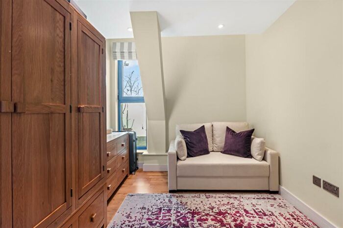 2 Bedroom Flat For Sale In Flat, Skipper House, Norwich, NR1