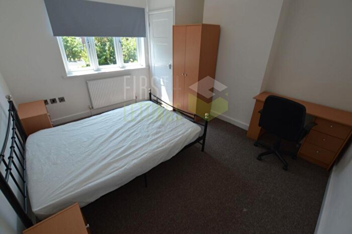 6 Bedroom Semi Detached House To Rent In Gainsborough Road, Clarendon Park, LE2