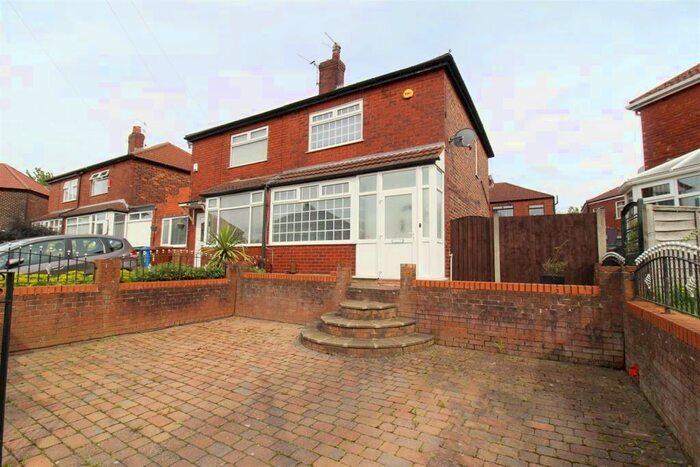 2 Bedroom Semi-Detached House To Rent In Williamson Avenue, Bredbury, Stockport, SK6