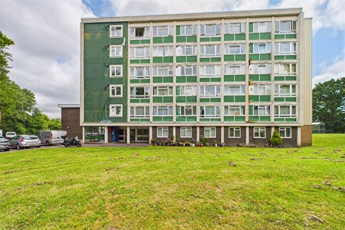 1 Bedroom Apartment For Sale In Jocks Lane, Bracknell, Berkshire, RG42