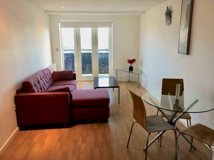 1 Bedroom Apartment To Rent In Hive, Masshouse Plaza, Birmingham, B5