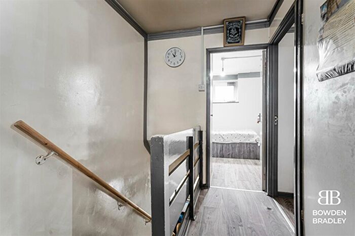 3 Bedroom Terraced House For Sale In Warren Gardens, Stratford, E15