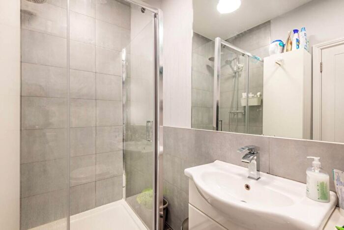 Studio To Rent In Woodchurch Road, South Hampstead, London, NW6